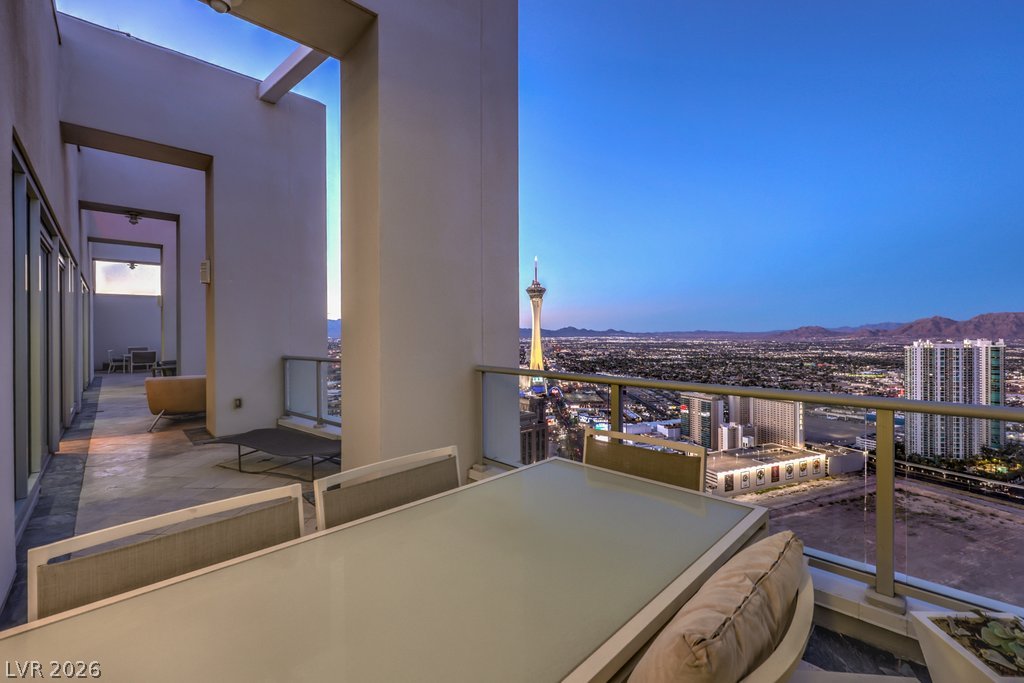 2700 Las Vegas Boulevard 4304