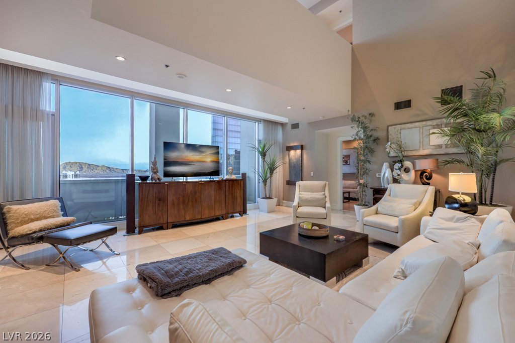 2700 Las Vegas Boulevard 4304