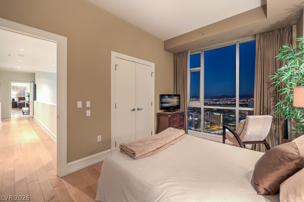 2700 Las Vegas Boulevard 4304
