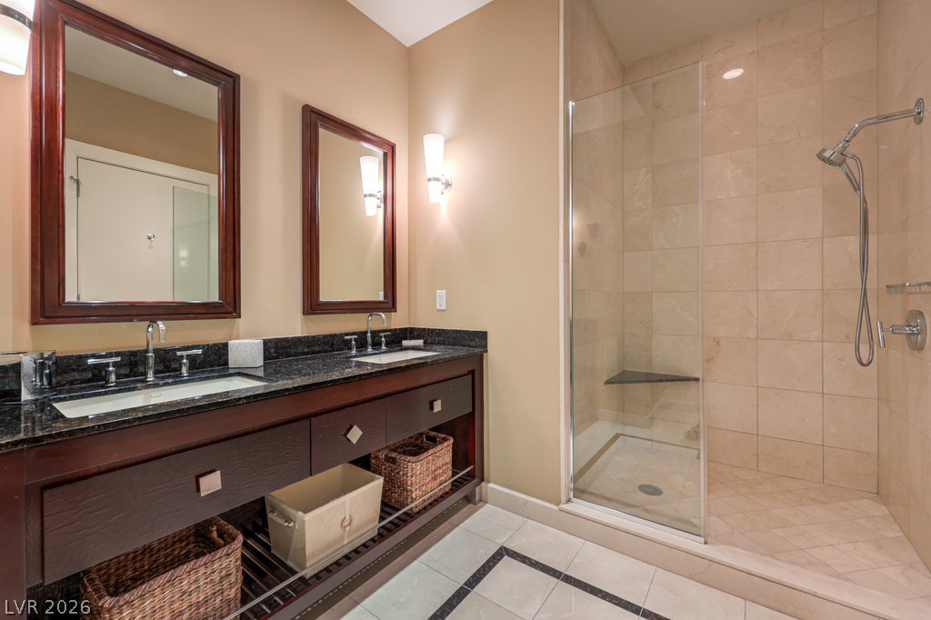 2700 Las Vegas Boulevard 4304