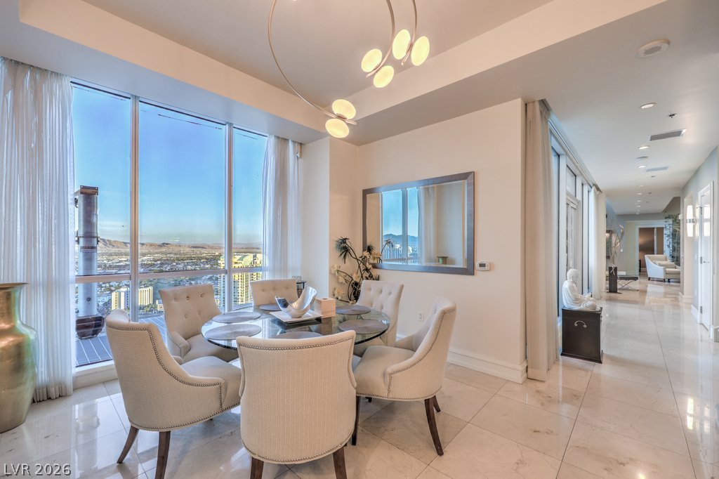 2700 Las Vegas Boulevard 4304