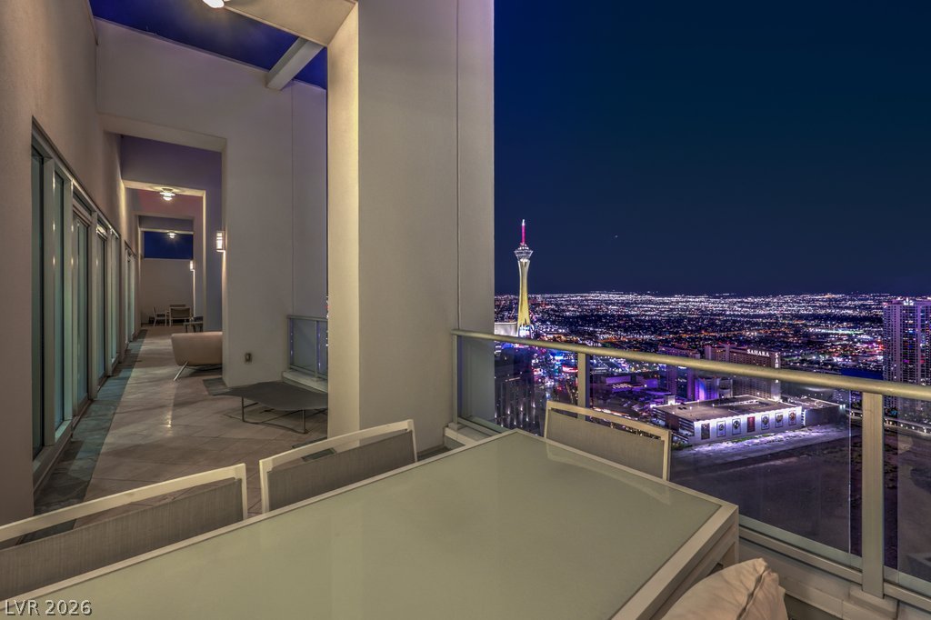 2700 Las Vegas Boulevard 4304