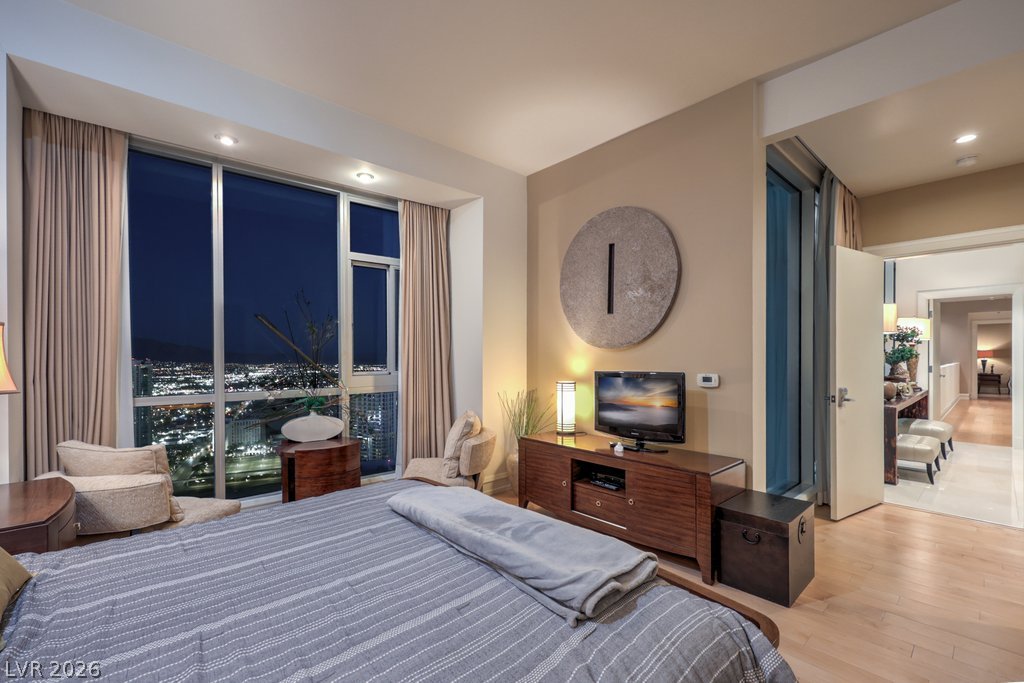 2700 Las Vegas Boulevard 4304