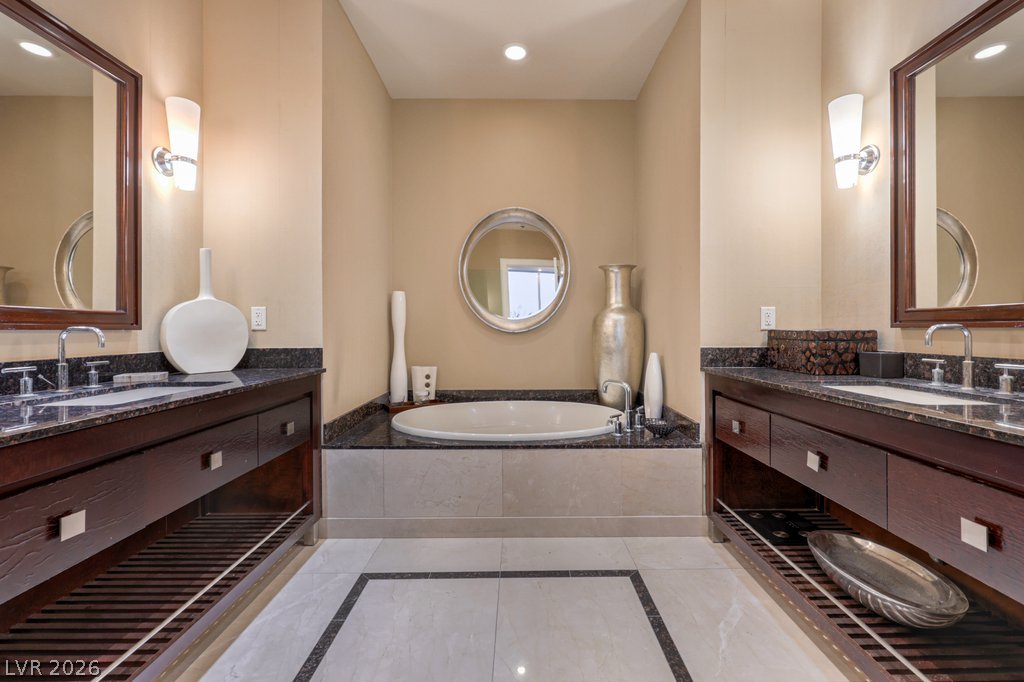 2700 Las Vegas Boulevard 4304