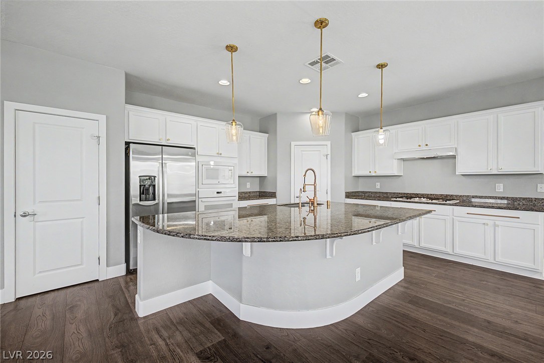 7703 Coral Cactus Court