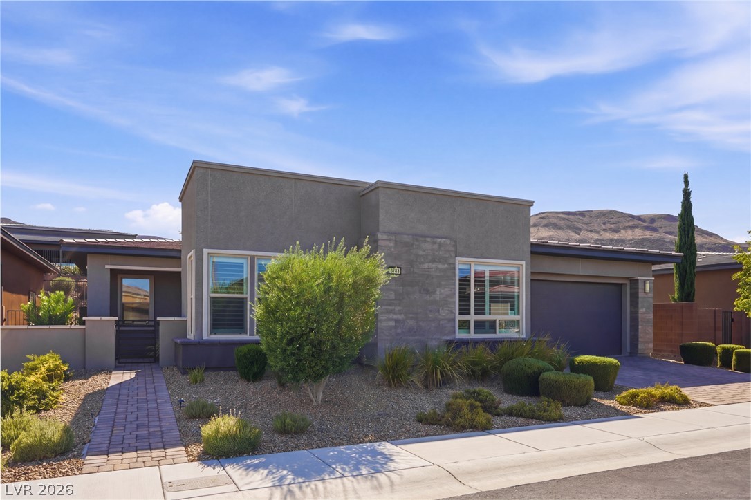 6783 Regency Valley Street