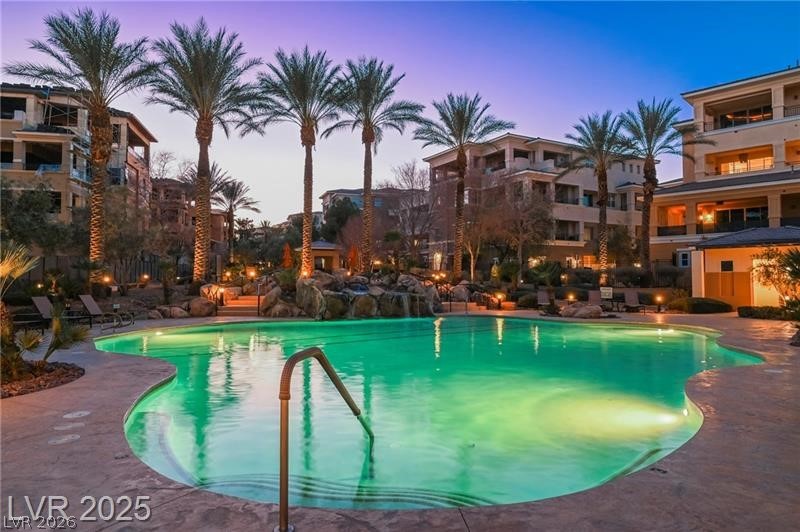9207 Tesoras Drive 401