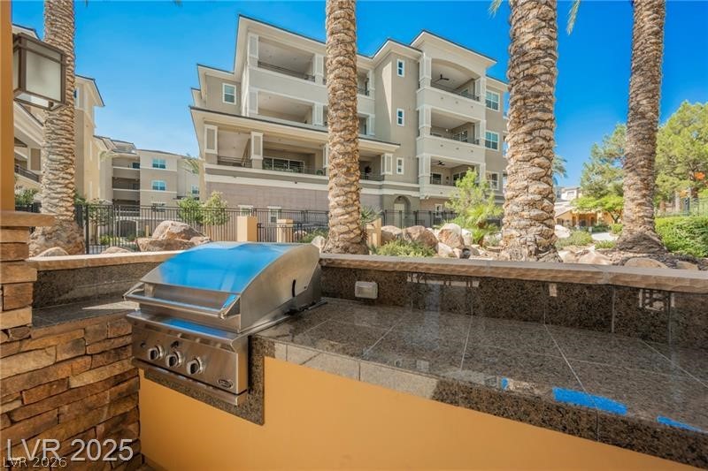 9207 Tesoras Drive 401