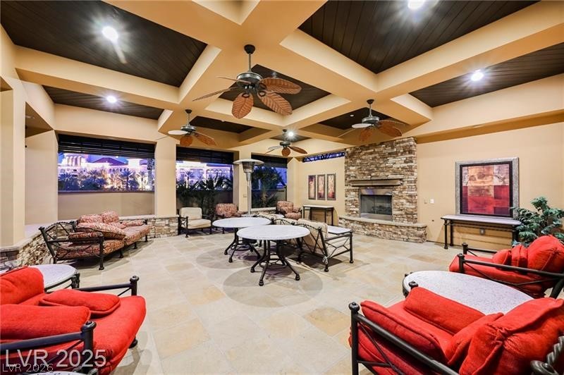 9207 Tesoras Drive 401