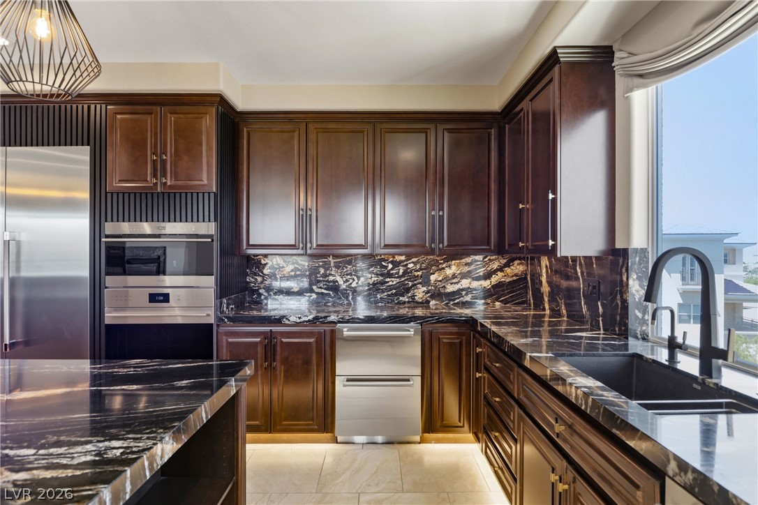 9207 Tesoras Drive 401