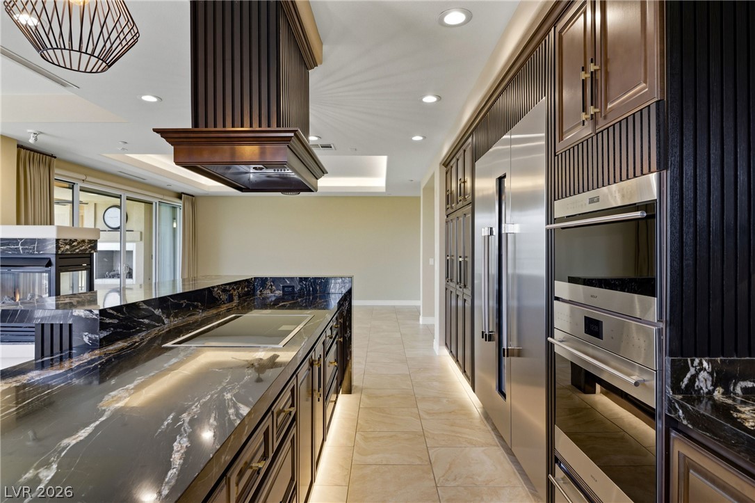 9207 Tesoras Drive 401