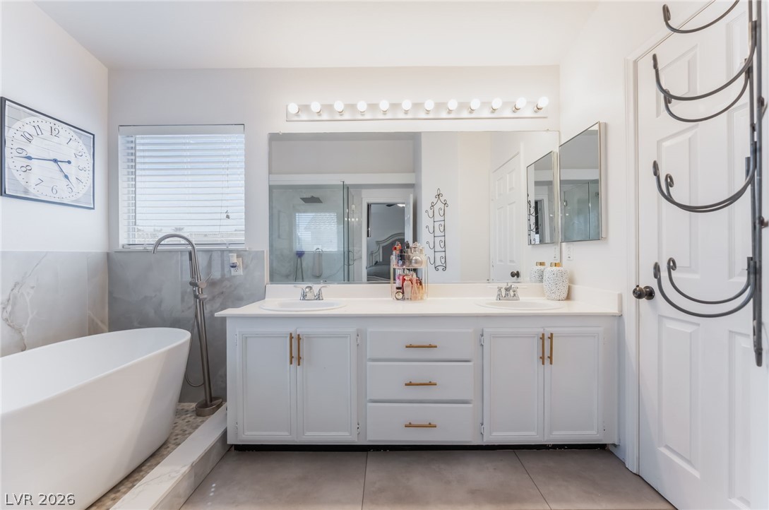107 Zenith Point Avenue
