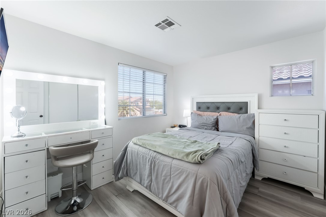 107 Zenith Point Avenue