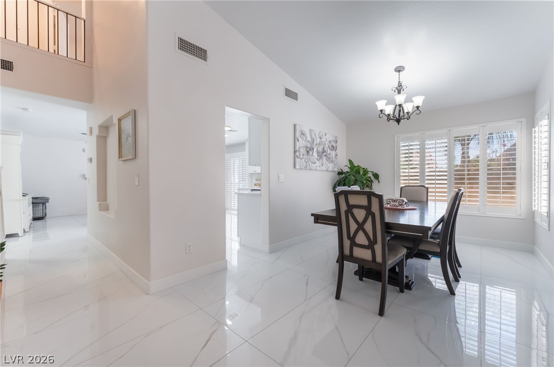 107 Zenith Point Avenue
