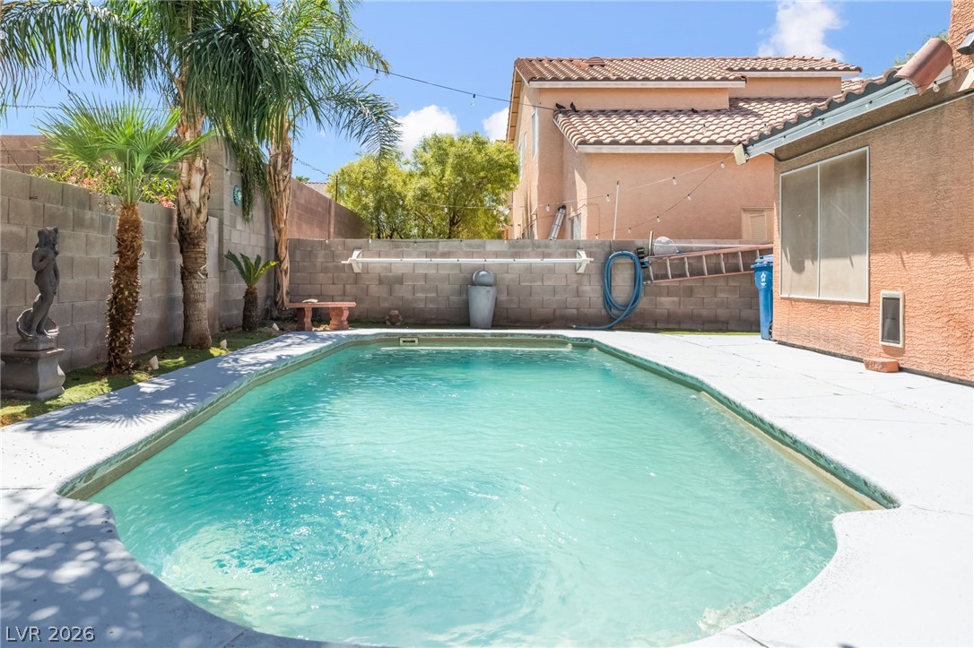 107 Zenith Point Avenue