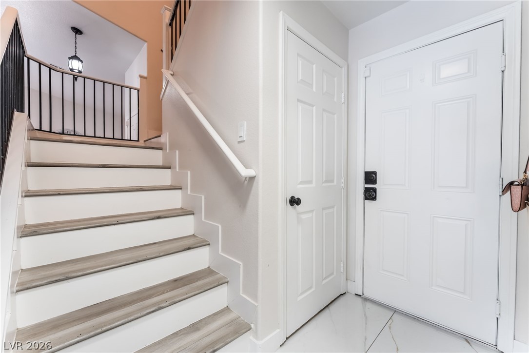 107 Zenith Point Avenue