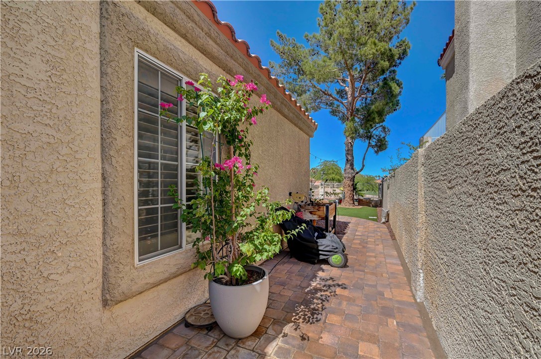 5260 Drifting Dunes Drive