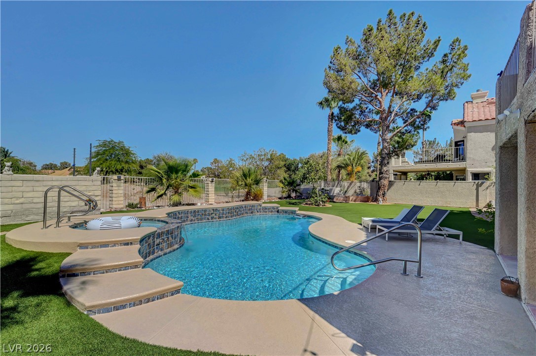 5260 Drifting Dunes Drive