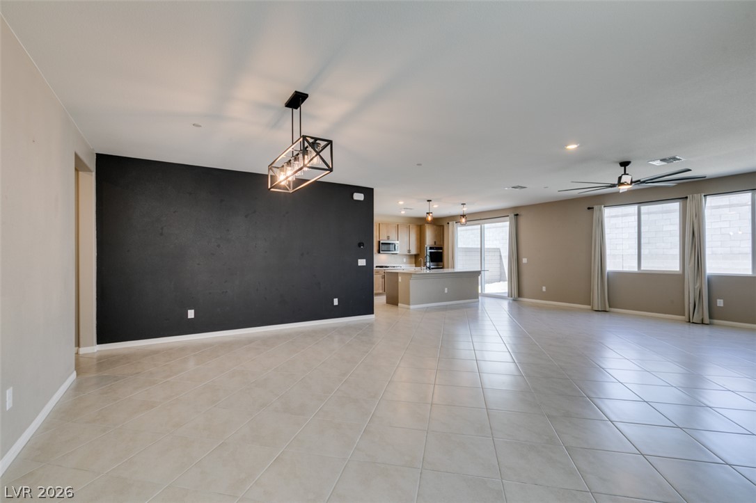 9949 Locking Biner Avenue