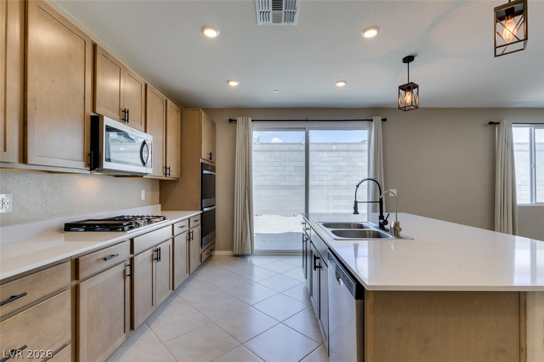 9949 Locking Biner Avenue