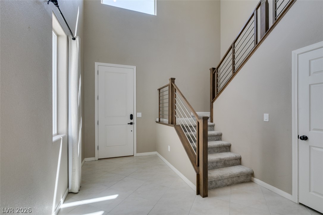 9949 Locking Biner Avenue