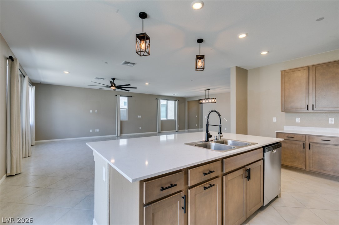 9949 Locking Biner Avenue