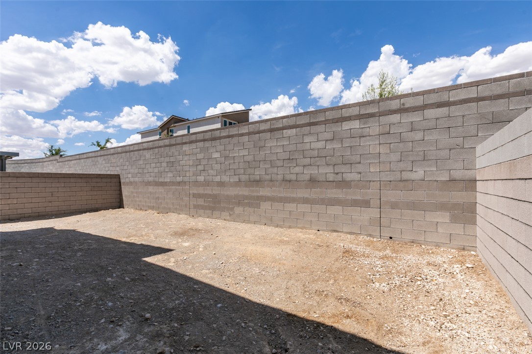 9949 Locking Biner Avenue