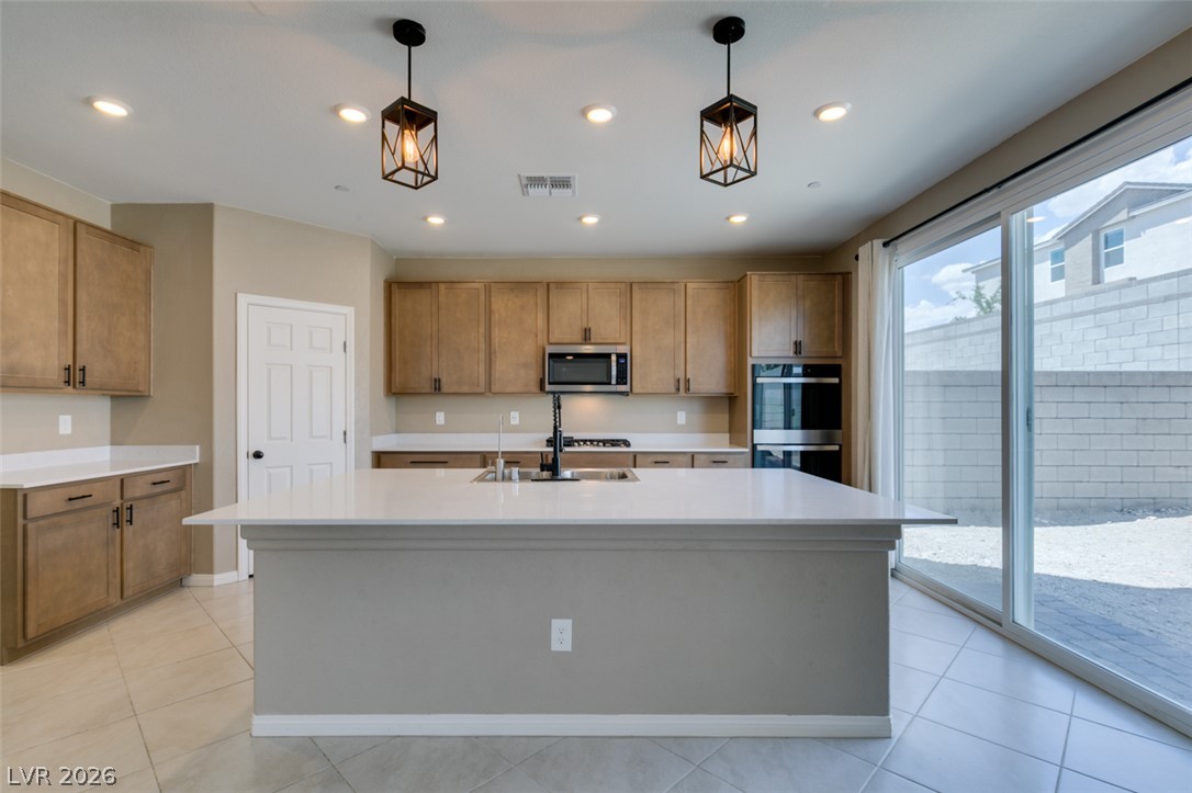 9949 Locking Biner Avenue