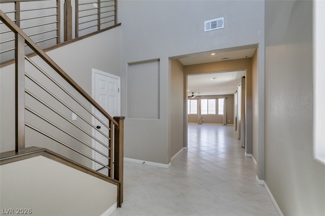 9949 Locking Biner Avenue
