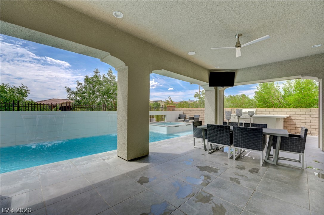 260 Tarragona Breeze Avenue