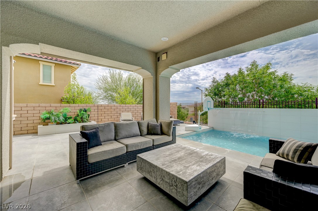 260 Tarragona Breeze Avenue