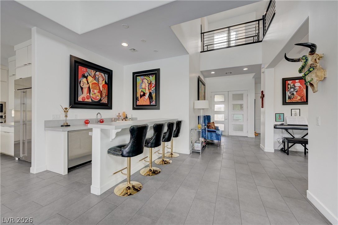 260 Tarragona Breeze Avenue