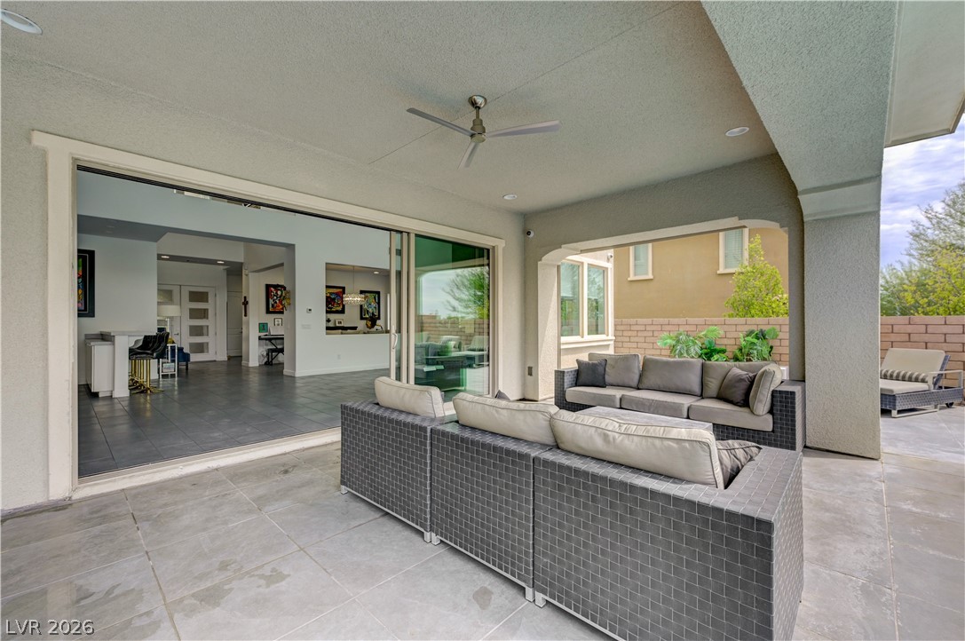 260 Tarragona Breeze Avenue