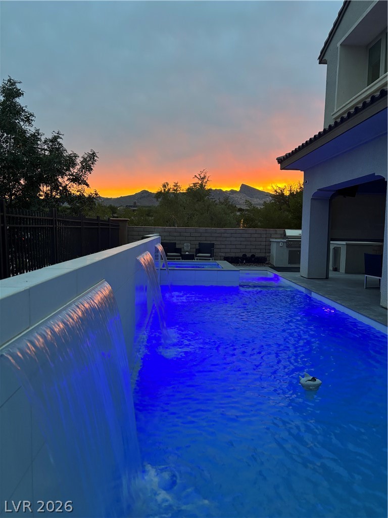 260 Tarragona Breeze Avenue