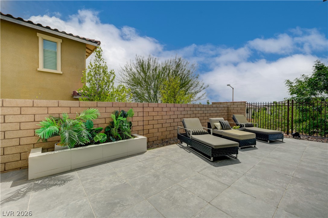 260 Tarragona Breeze Avenue