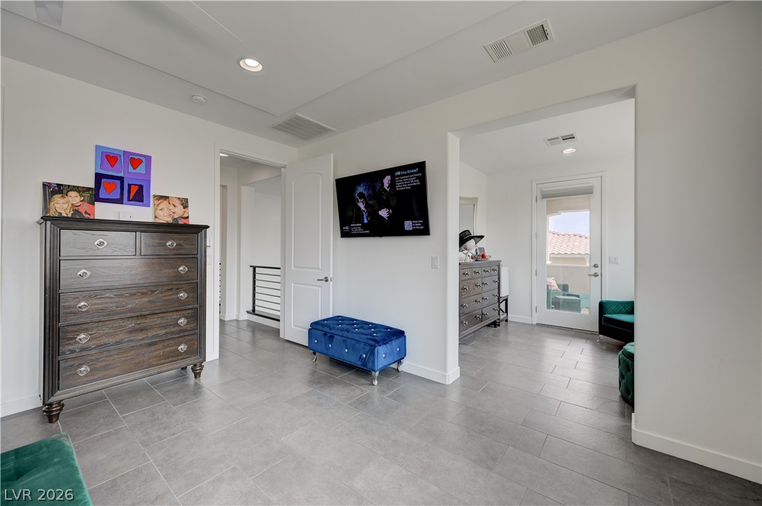 260 Tarragona Breeze Avenue
