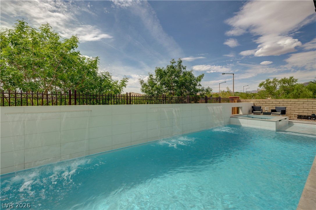 260 Tarragona Breeze Avenue