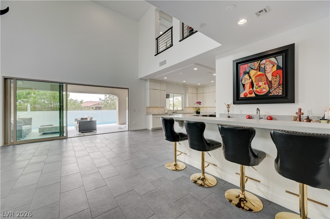 260 Tarragona Breeze Avenue