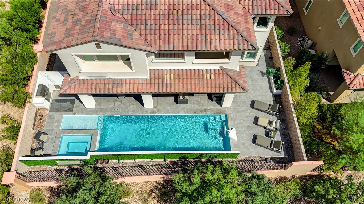 260 Tarragona Breeze Avenue