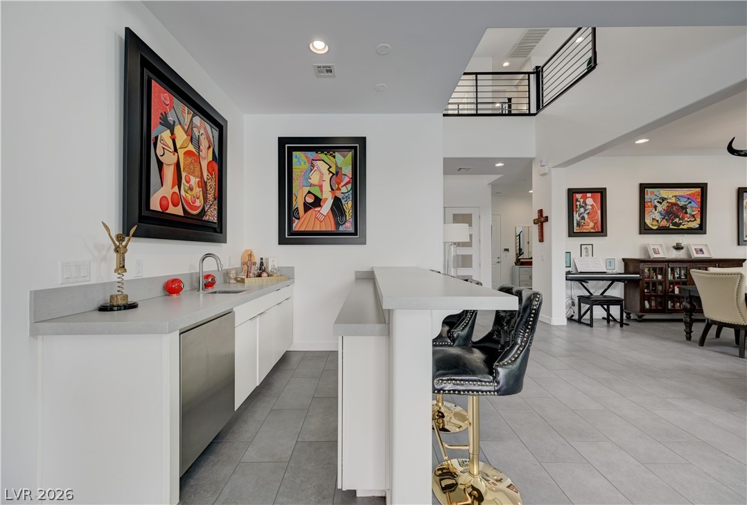 260 Tarragona Breeze Avenue
