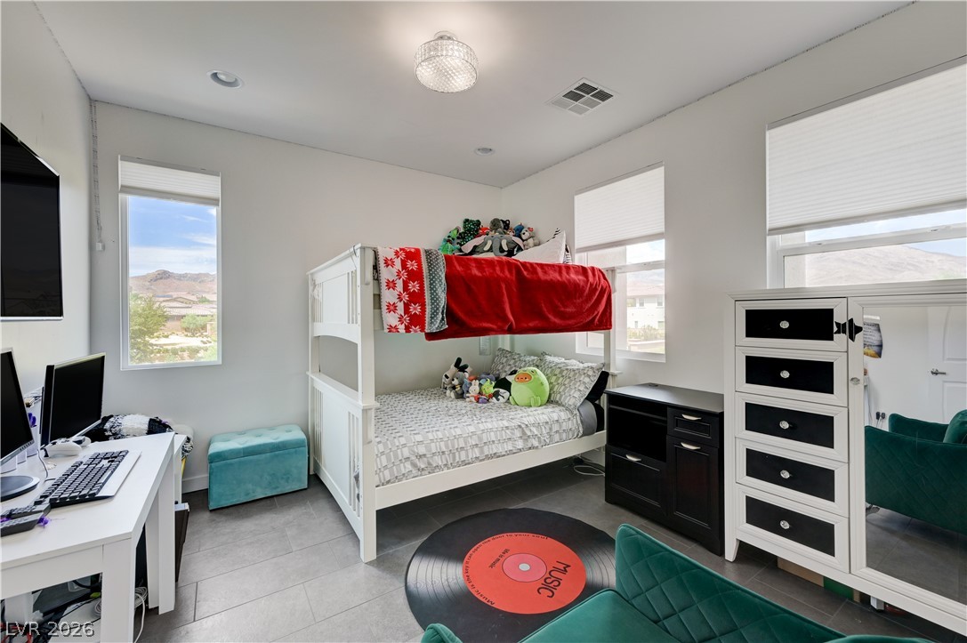 260 Tarragona Breeze Avenue
