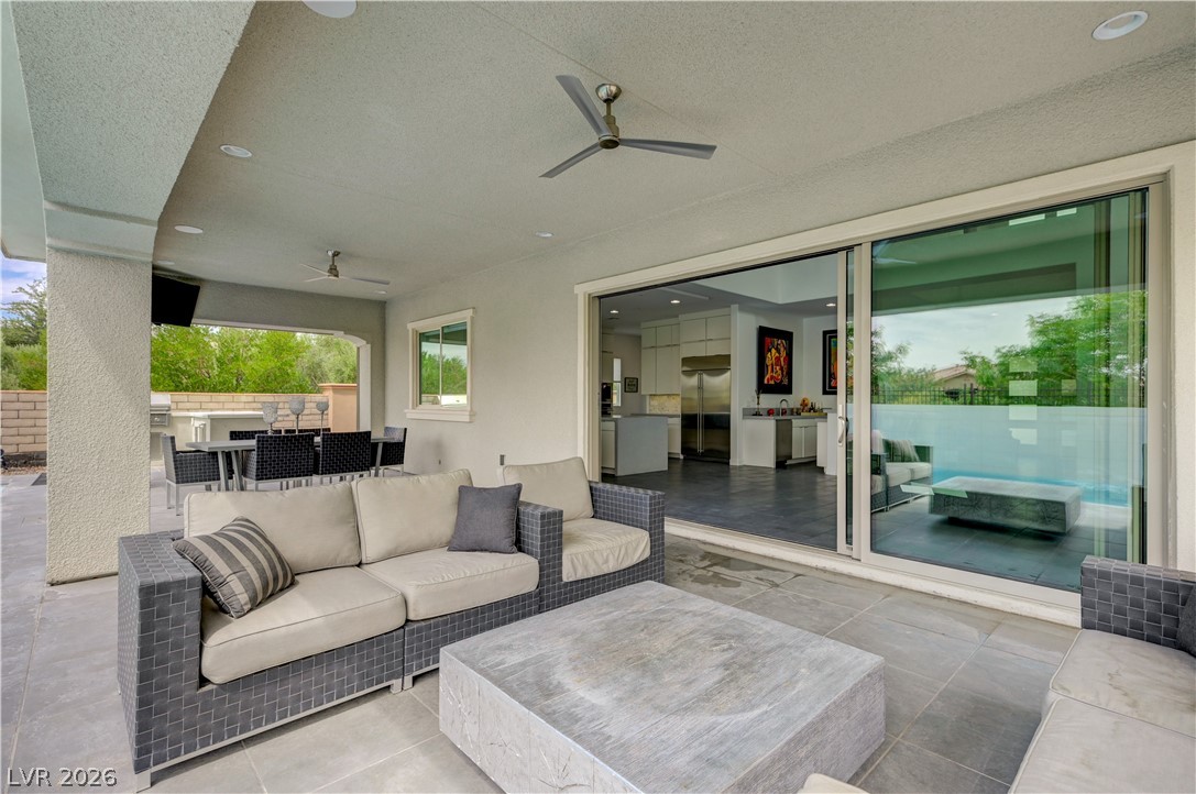 260 Tarragona Breeze Avenue