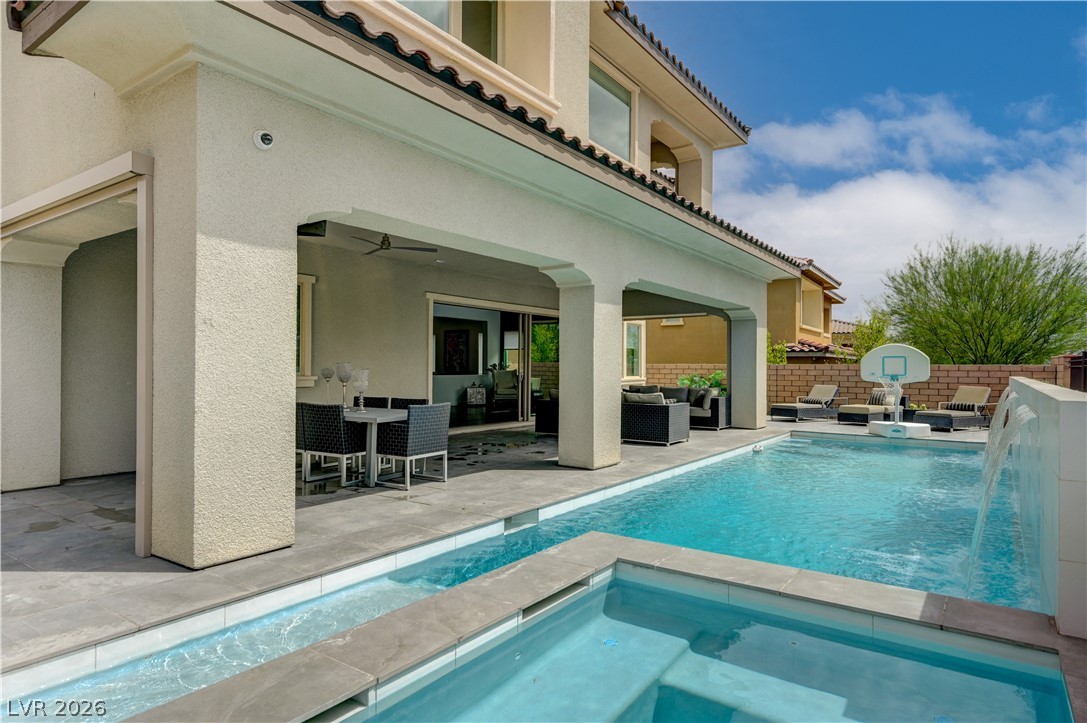 260 Tarragona Breeze Avenue