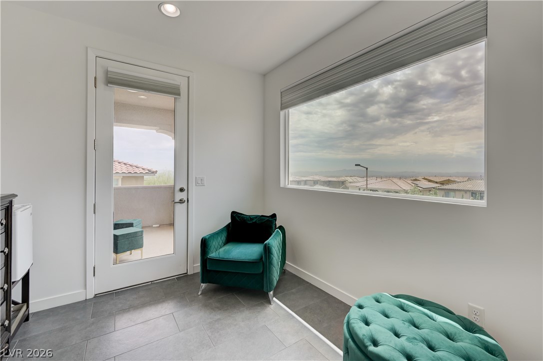 260 Tarragona Breeze Avenue