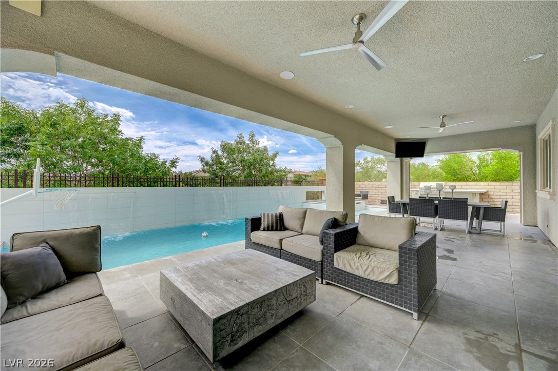 260 Tarragona Breeze Avenue