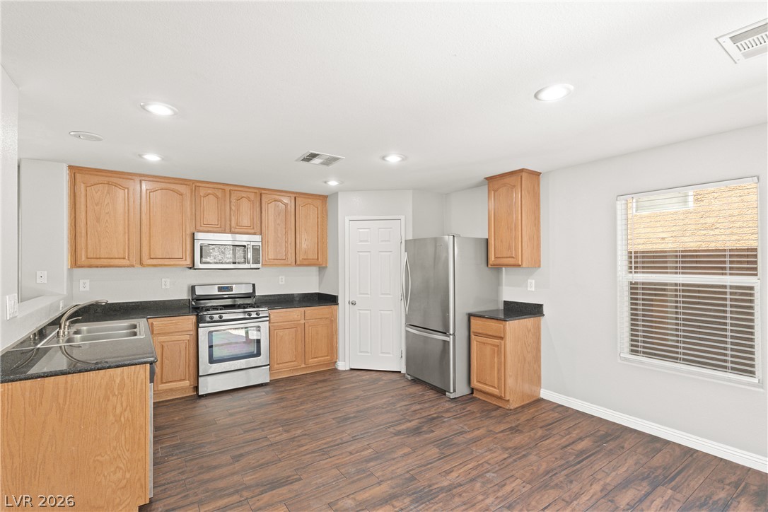 82 Wood Cliff Avenue