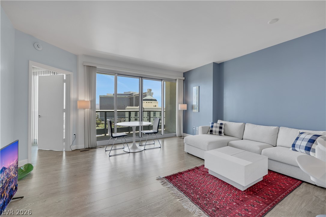 322 Karen Avenue 1604