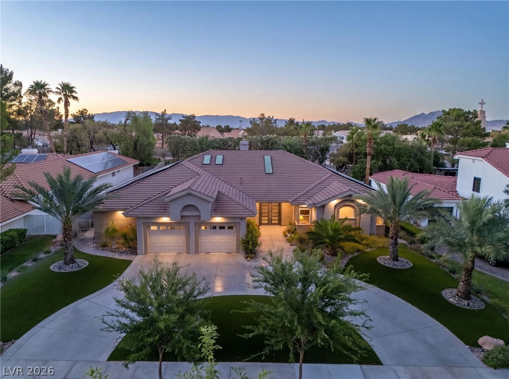 2227 Versailles Court