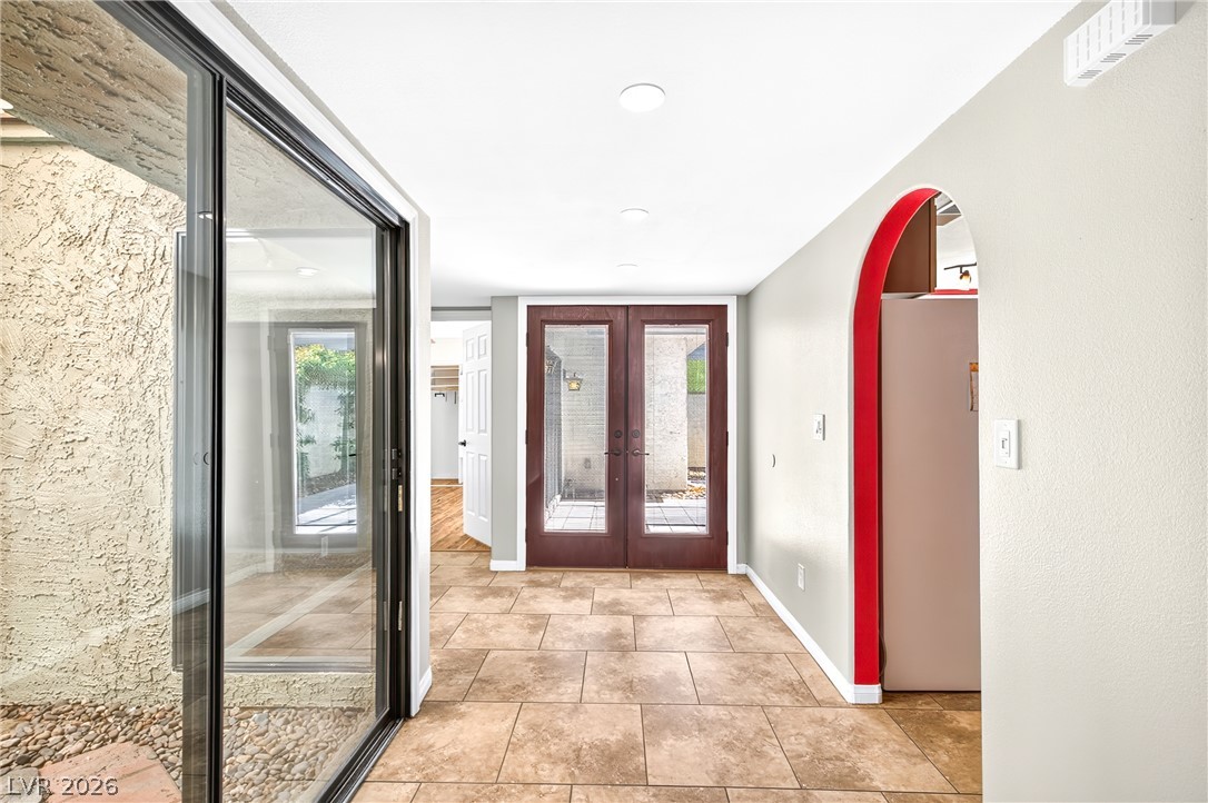 4587 Madreperla Street