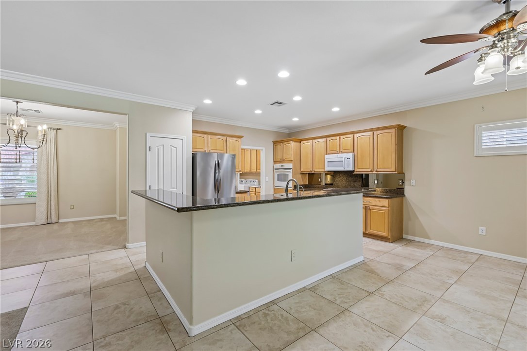 2559 Deora Way